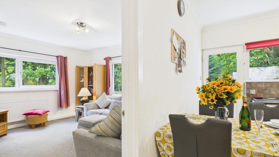 Others 5, Glenvale - 2 Bedroom Apartment - Saundersfoot, Pembrokeshire