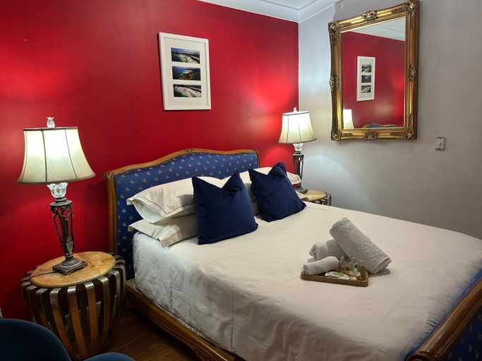 Bedroom 1, Whitfords Garden Retreat, Joondalup