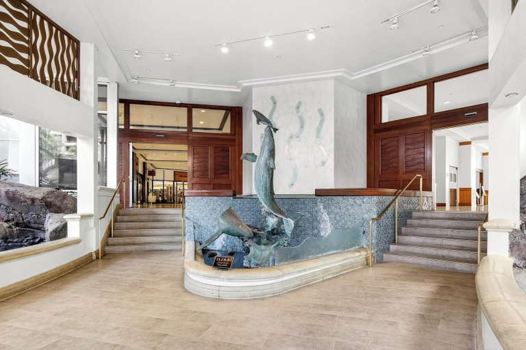 Property grounds, Ilikai Hotel & Luxury Suites by KBM, Honolulu