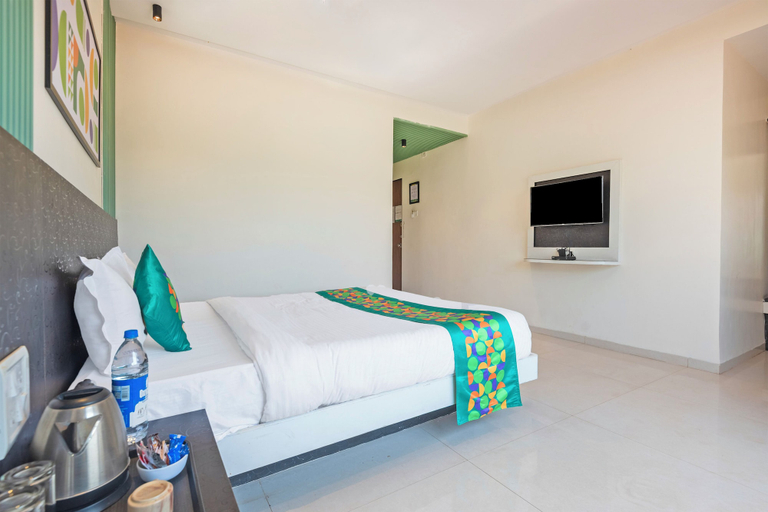Bedroom 4, Treebo Kuber Palace With a Swimming Pool, Satara