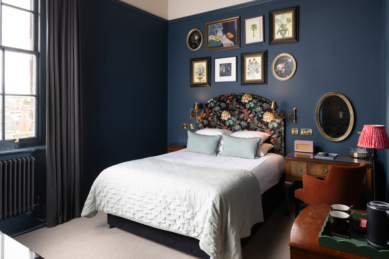 Bedroom 2, The Churchill Hotel, York