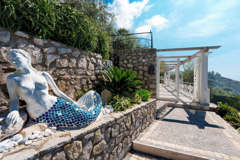Property grounds 5, Belvedere apartament stunning sea view, Napoli