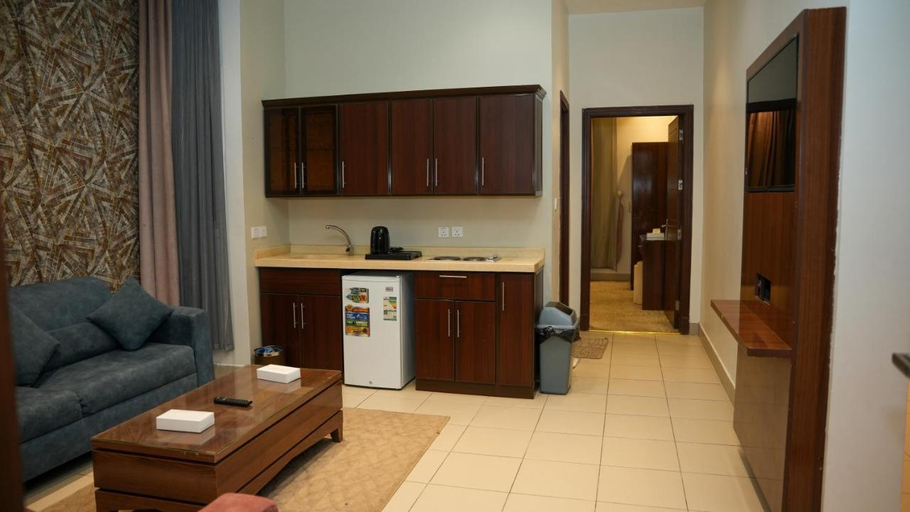 Others 5, Lailaty Al-Damamm Road هذه ليلتى- فرع طريق الدمام , Riyadh
