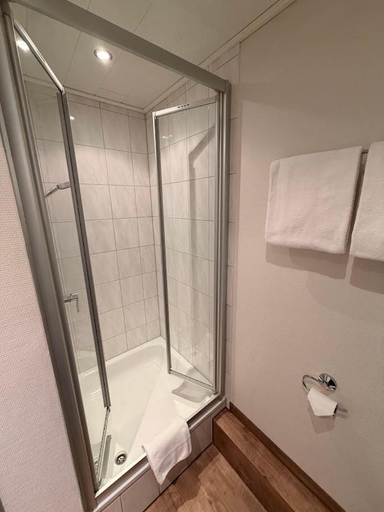 Bathroom 5, Schluter Hotel & Restaurant, Plön