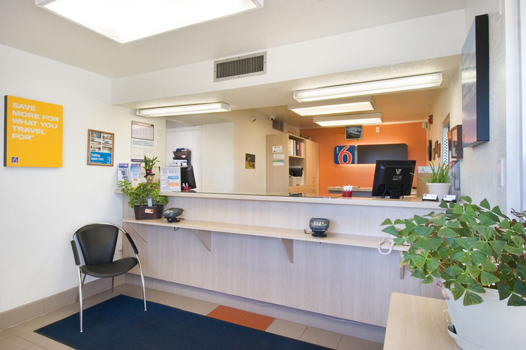 Public Area 2, Motel 6 Pendleton, OR, Umatilla