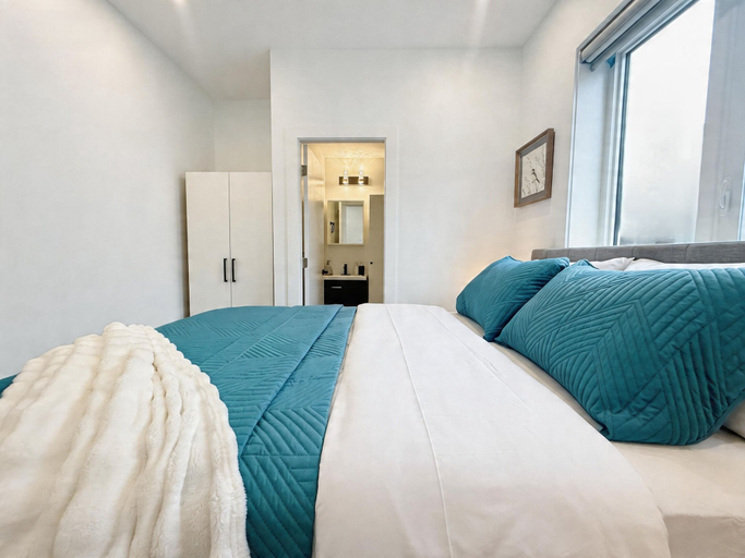 Room 5, Vancouver Katherine 2BD 2BA Laneway Home, Greater Vancouver