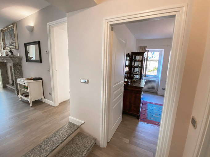 Interior, Angela Lake View Apartment, Como