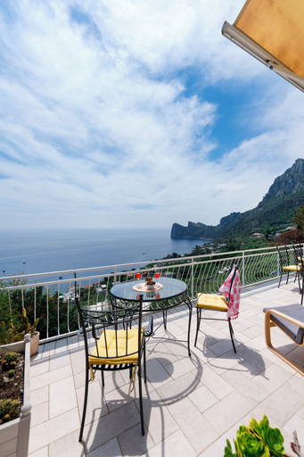 Outdoor dining 4, Belvedere apartament stunning sea view, Napoli