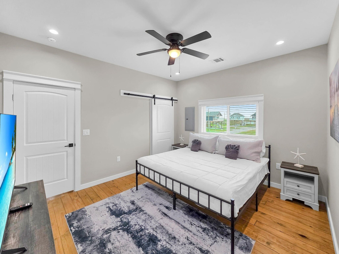 Room 3, Abodesal 2 Bedroom Home, Galveston