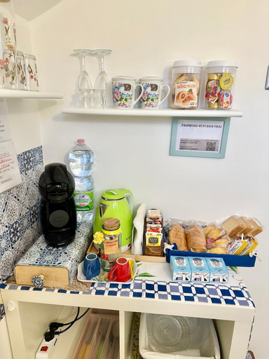 Food & Drinks, B&B FRAI, Napoli