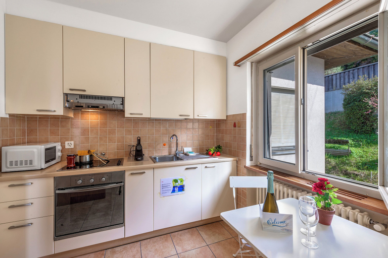 Private kitchen 5, Garden on the Lake 1 in Vira Gambarogno, Locarno