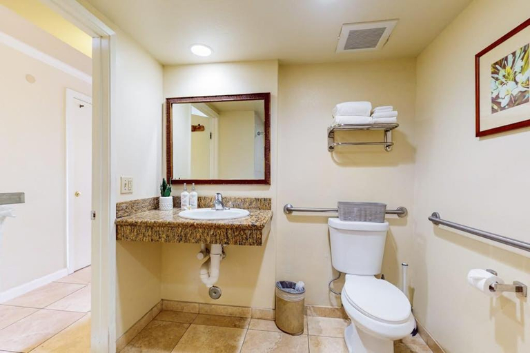 Bathroom 3, Islander on the Beach 101, Kauai