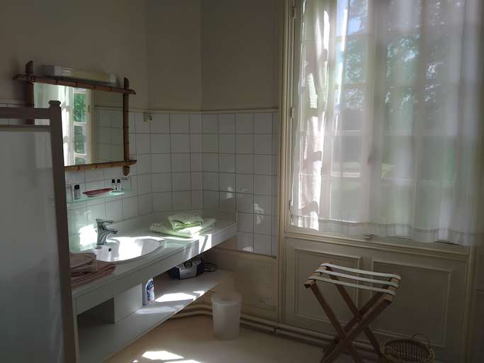 Bathroom 5, Manoir de Villers, Seine-Maritime
