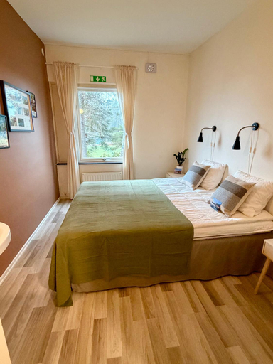 Bedroom 2, Hallestrand Vandrarhem - Hostel, Strömstad
