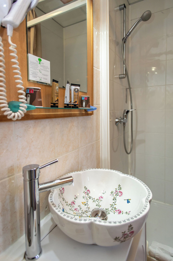 Bathroom 4, Hotel Continental, Haute-Savoie