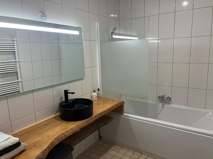 Bathroom, Au point du jour Ch2, Meuse