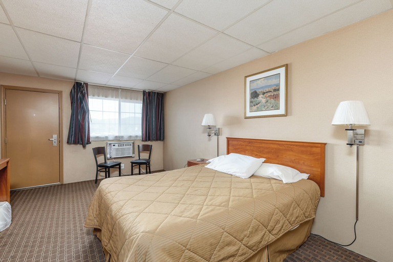 Room 4, Key Inn, Elko