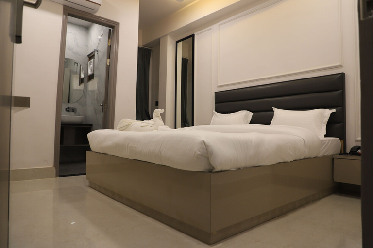 Room 3, Shreeja Central, Sirsa