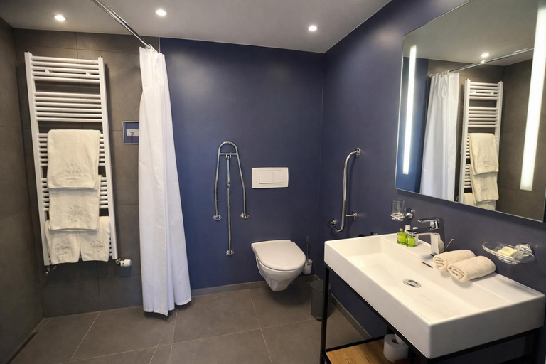 Bathroom, Boutique Hotel de l'Ecu Vaudois, Nyon