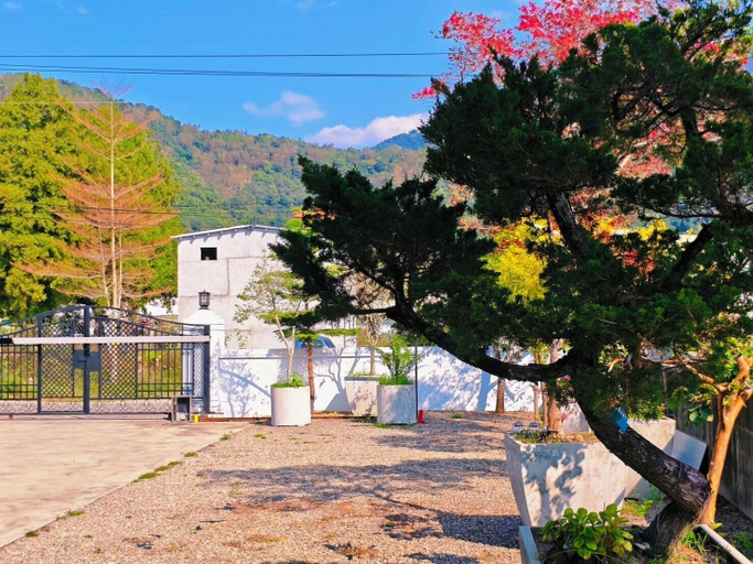 Property grounds 3, JHIH FONG, Nantou