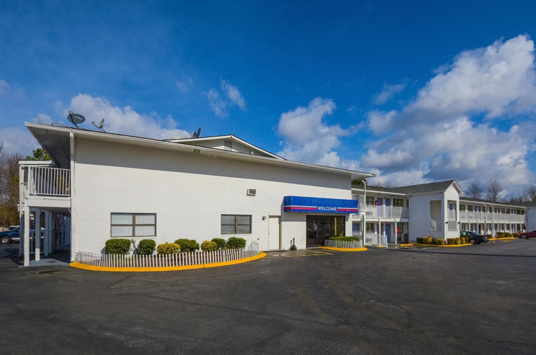 Exterior & Views 2, Motel 6 Chattanooga, TN, Hamilton
