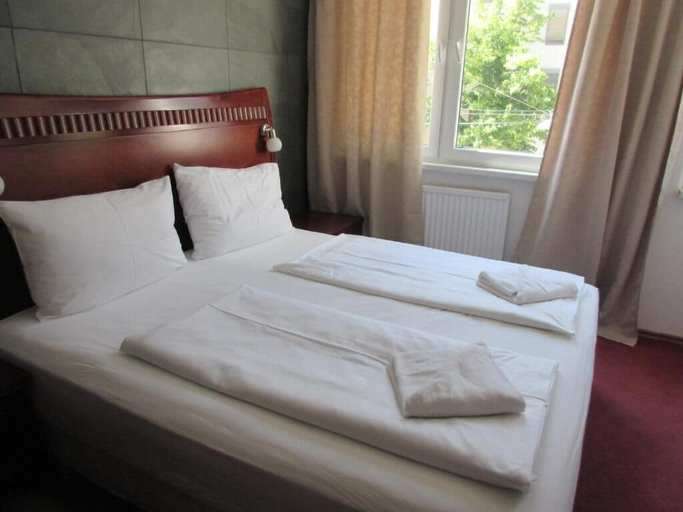 Bedroom 3, Hotel Attaché, Wien