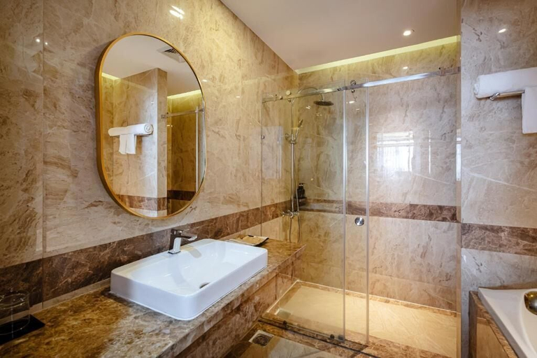 Bathroom 2, Feliz Executive Stay - Thu Dau Mot, Thủ Dầu Một