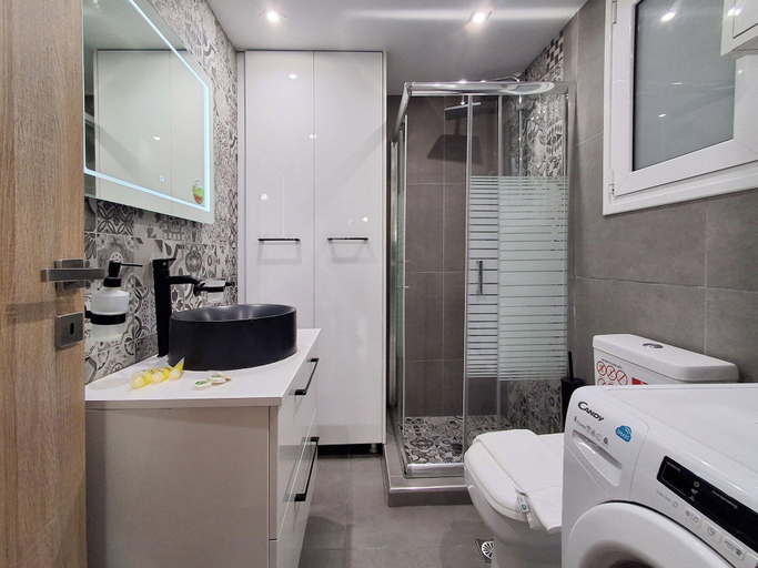 Bathroom, Stylish studio in Thissio near Acropolis, Attica