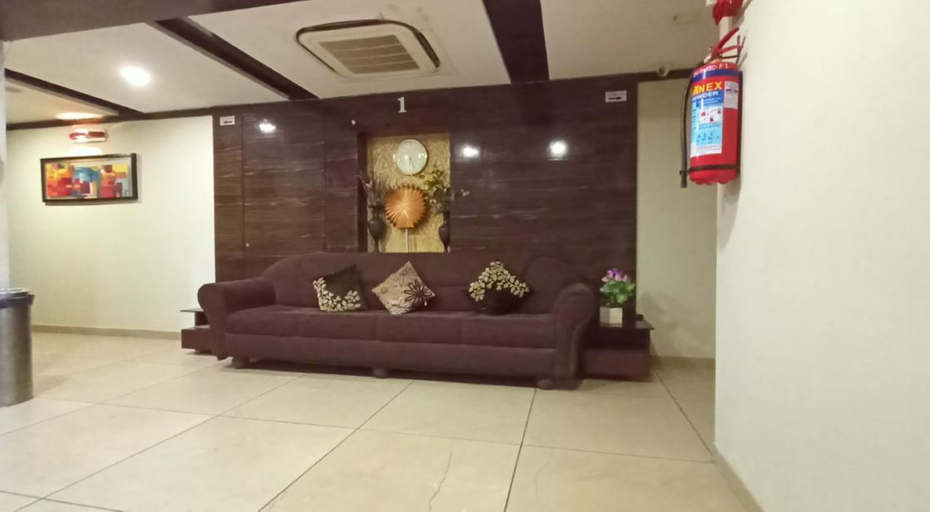 Public Area, Goroomgo Super inn Armoise Ahmedabad, Ahmadabad