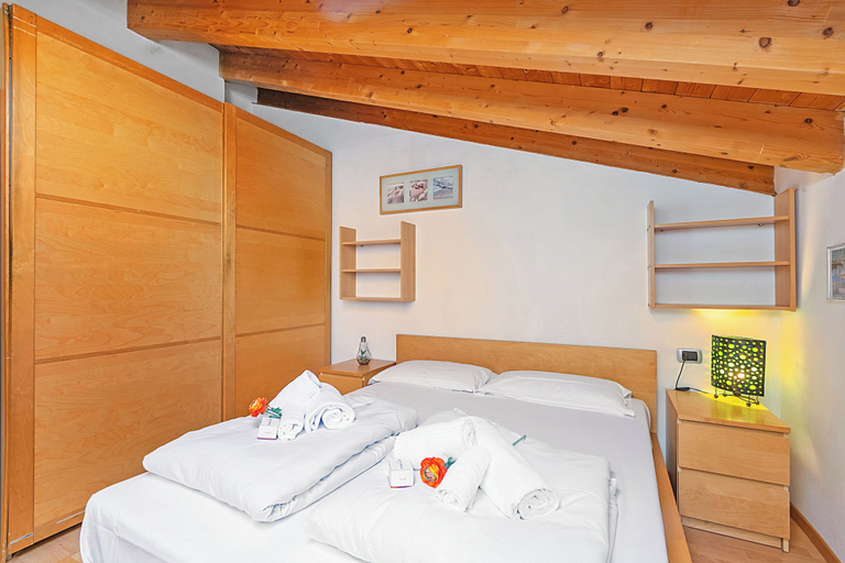 Room 5, Torbole On the Moon Apartment Near Beach, Trento