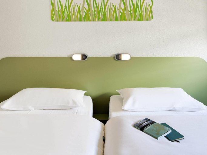Bedroom 2, ibis budget Caen Nord Mémorial, Calvados