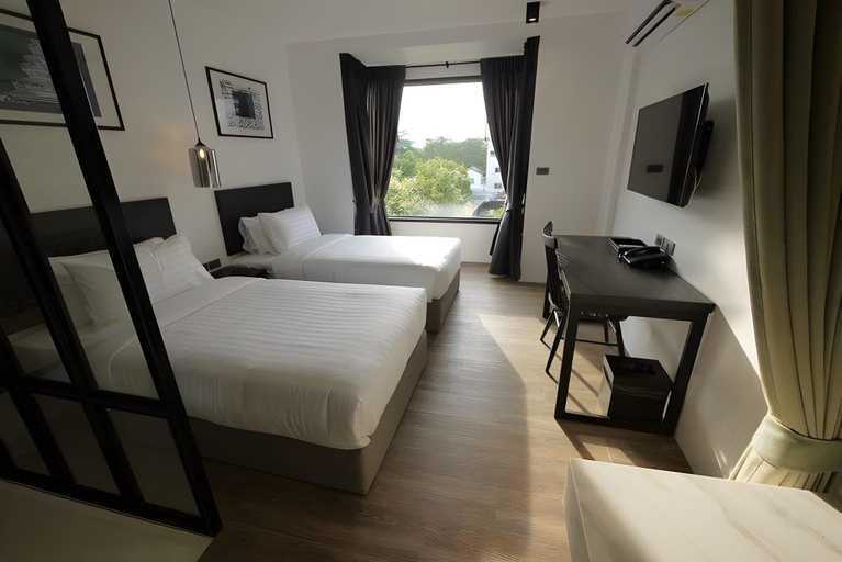 Bedroom 4, Oriental Heritage Hotel, Bang Rak