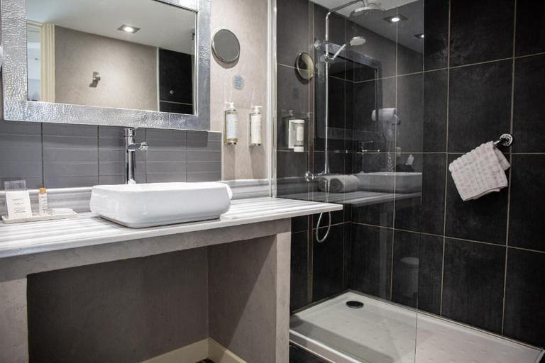 Bathroom 5, Hôtel La Casa Païral, Pyrénées-Orientales
