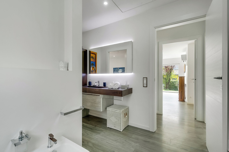 Bathroom 5, La Rotonda Villa with Pool and Jacuzzi, Lugano