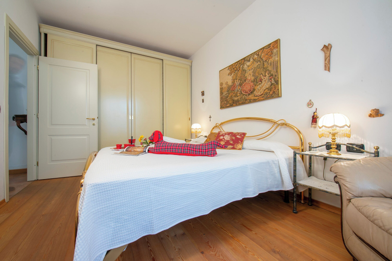 Others 5, Casa Emma with Pool, Brescia