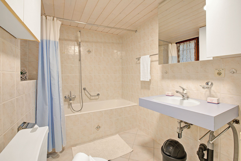 Bathroom 4, Bel Panorama 1 Ronco Sopra Ascona, Locarno