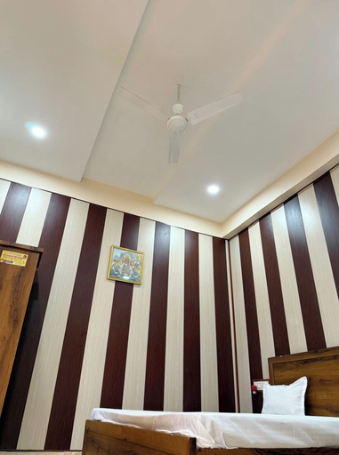 Room 4, Hotel Shri RamLala Devsthanam Ayodhya, Faizabad