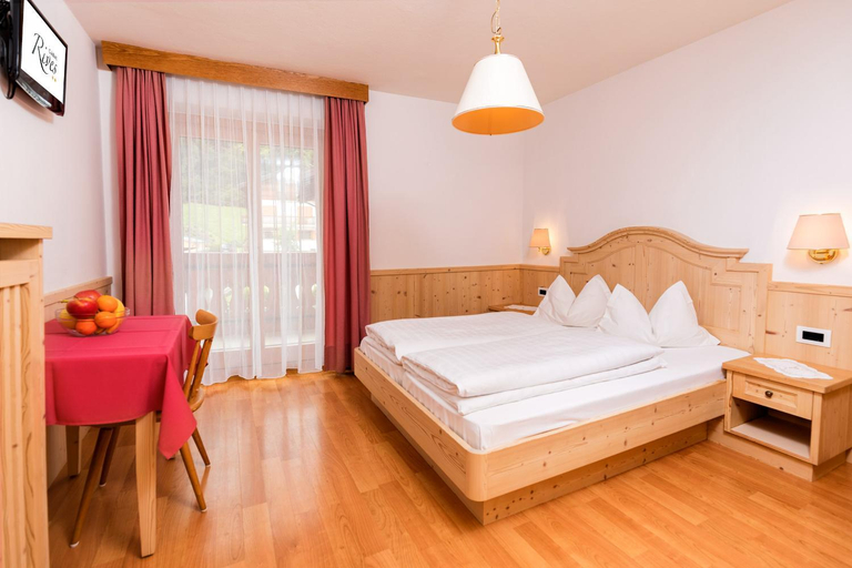 Bedroom 4, Garni Rives, Bolzano