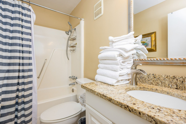 Bathroom 4, Breakers 43 2 Bedroom Condo, Baldwin