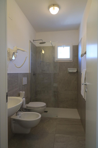 Bathroom 3, Hotel Soave, Ravenna