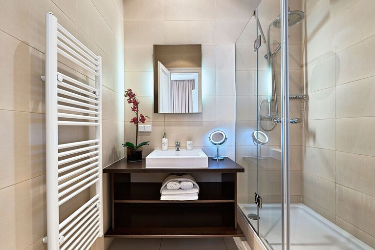 Bathroom 4, 6 rooms, Wien