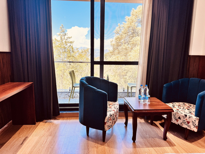 Mountain view 2, Hotel Sky Heaven Dalhousie, Chamba