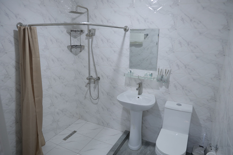 Bathroom 4, Hotel Karaman, Tashkent City