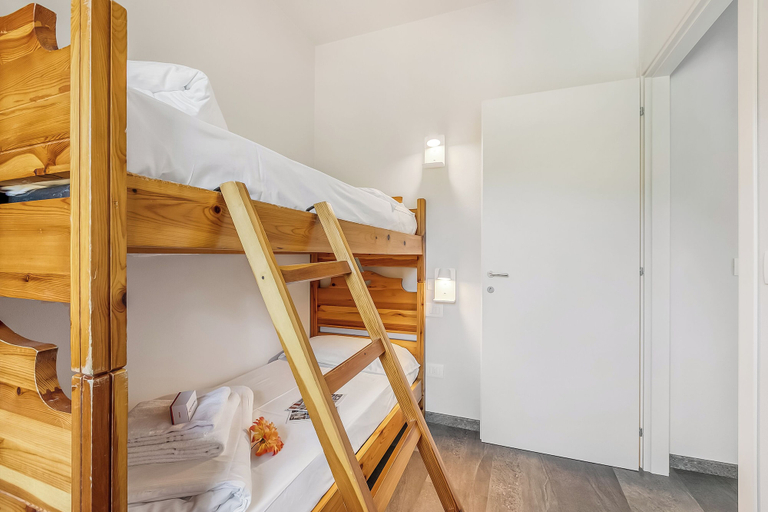Bedroom 4, Residence Bellevue Apartments, Brescia