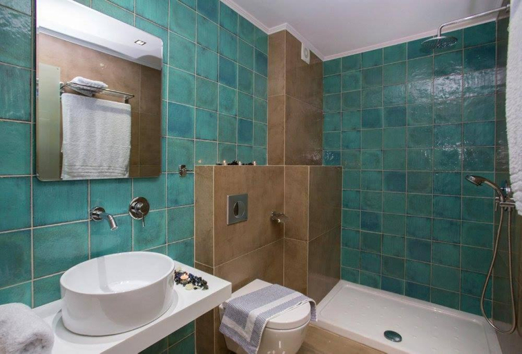 Bathroom 2, Patiras Deluxe B&B, East Macedonia and Thrace