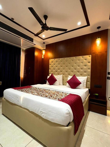 Room 4, All Times Suites & Hotel - New Delhi, Delhi
