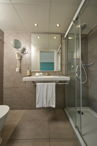 Bathroom 5, BQ Apolo Hotel, Baleares