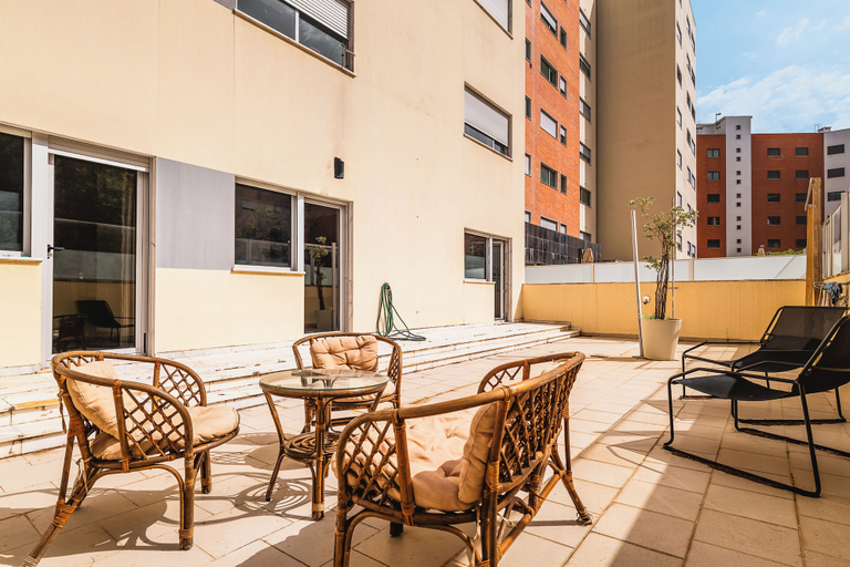 Outdoor dining 5, Lisbon Easy Stay, Loures