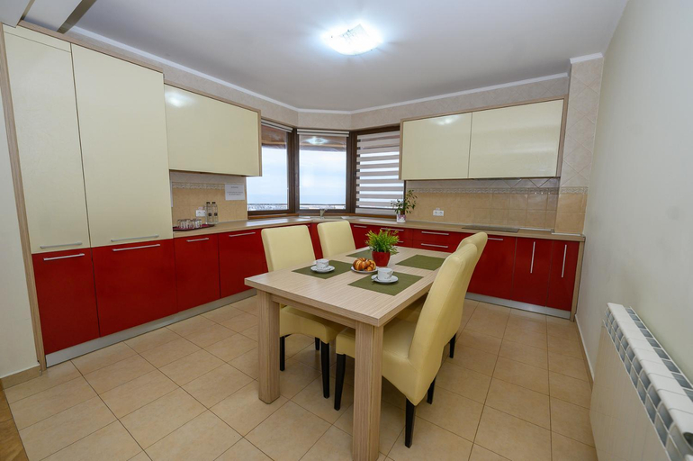Others 5, Samali Residence, Tuzla