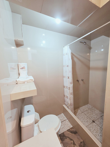 Bathroom 4, Alegria's INN machupicchu, Urubamba